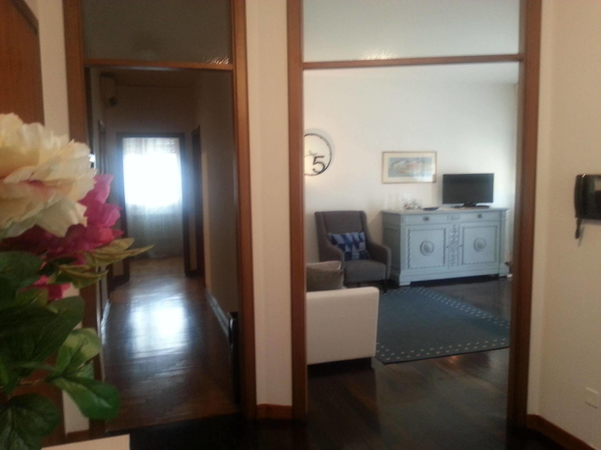 Appartamento Con 2 Camere E Garage Privato! Pádua Exterior foto
