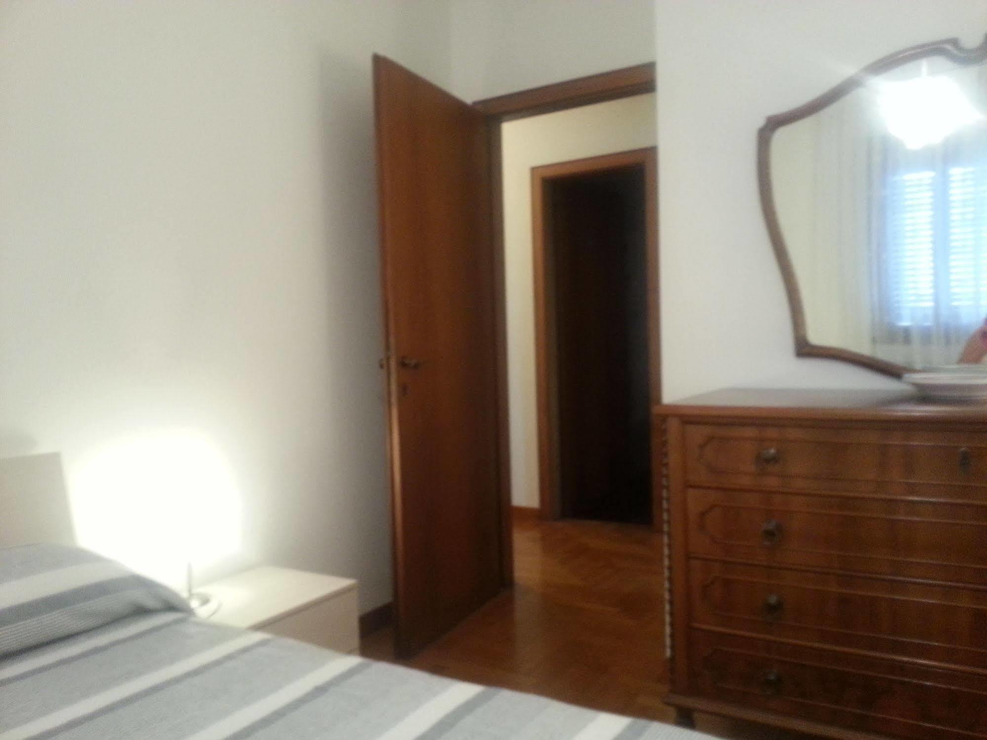 Appartamento Con 2 Camere E Garage Privato! Pádua Exterior foto