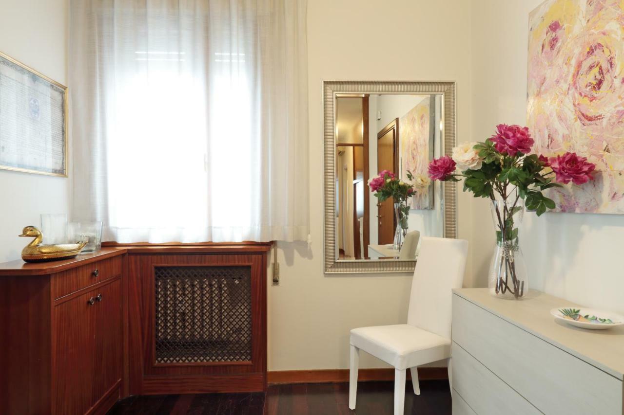 Appartamento Con 2 Camere E Garage Privato! Pádua Exterior foto