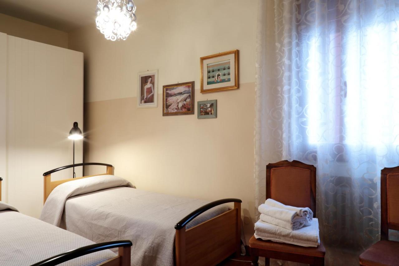 Appartamento Con 2 Camere E Garage Privato! Pádua Exterior foto